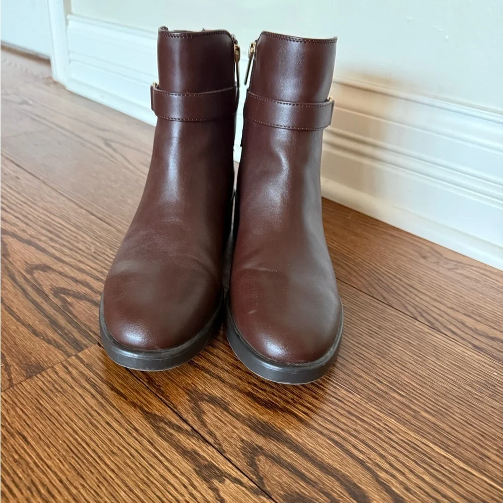 Tommy Hilfiger Women's Chocolate brown Booties